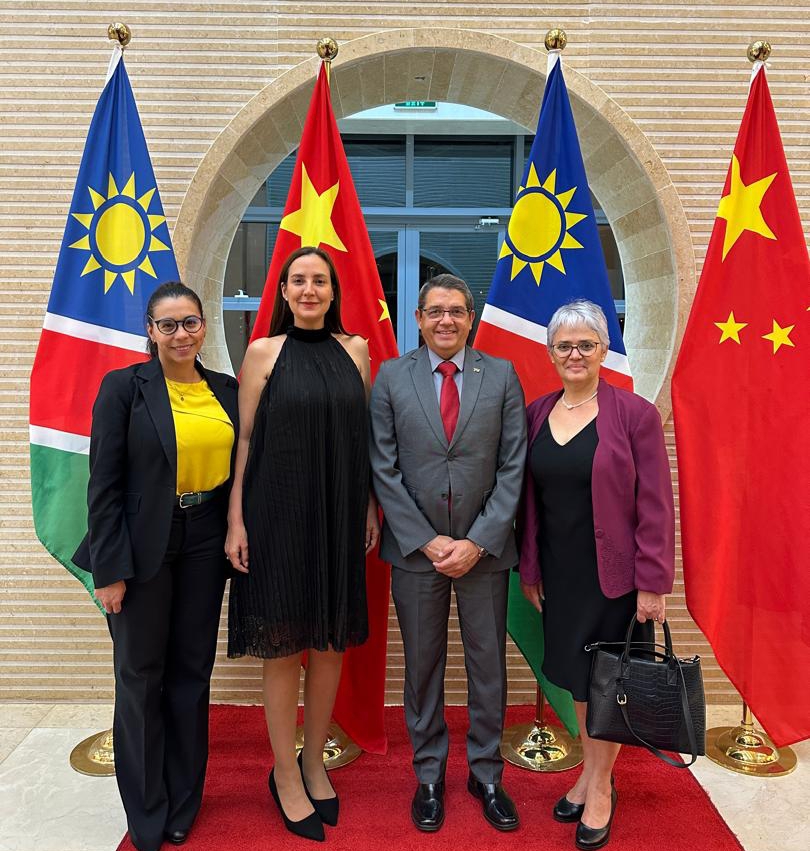 Embajada en Namibia acompaña a China en celebración de aniversario de fundación