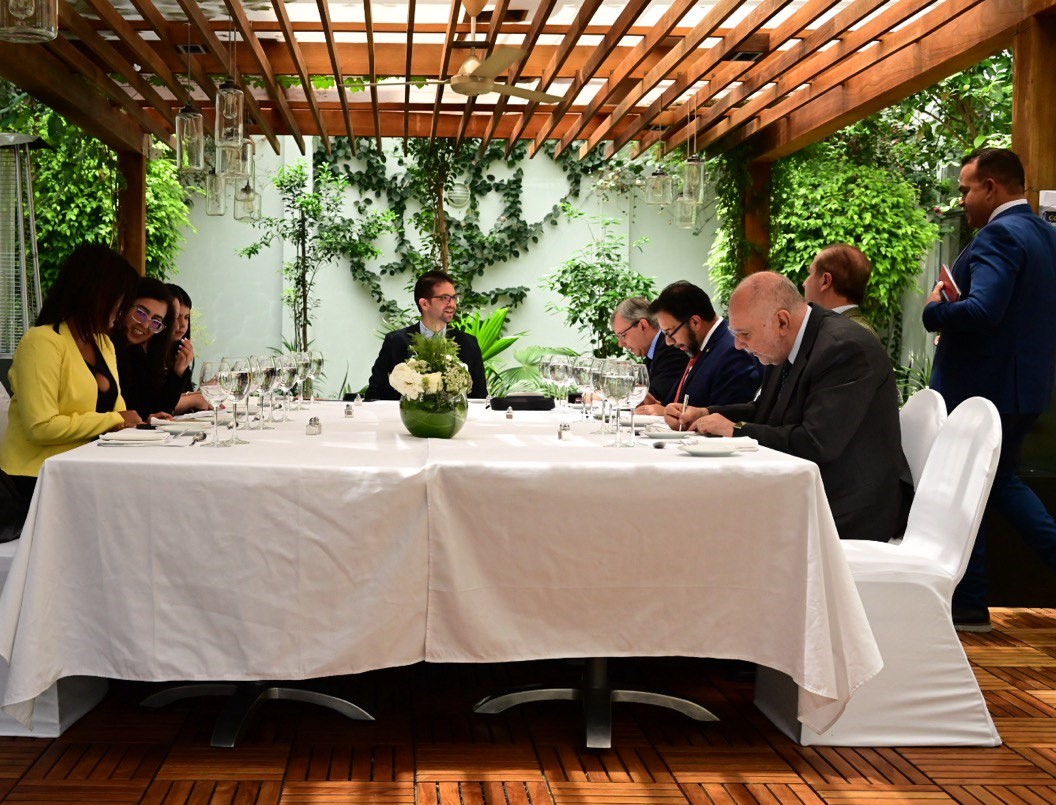 Embajador de Venezuela en Bolivia preside reunión del GRULAC Cultural