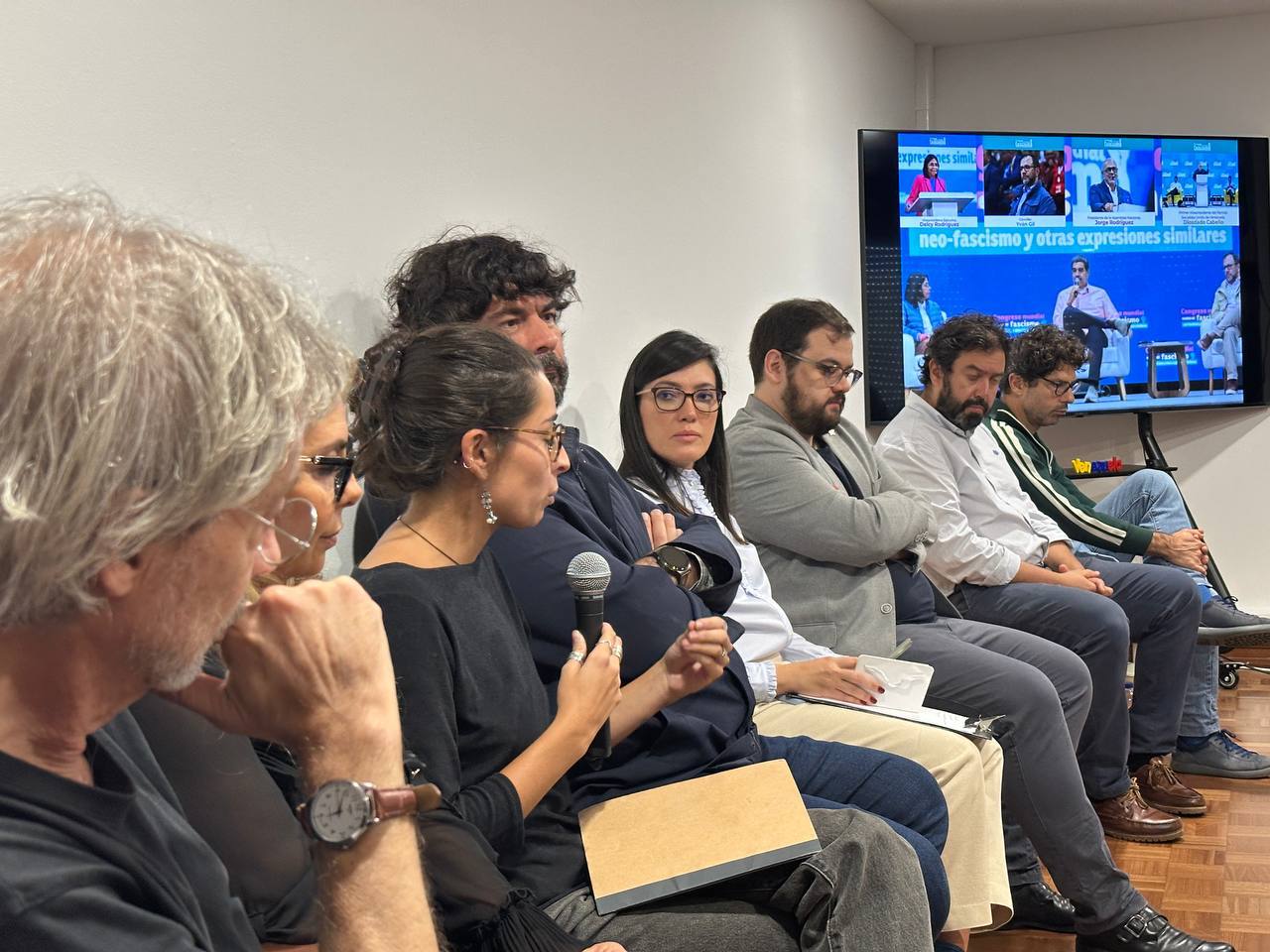 Embajada en Portugal resalta en conversatorio la lucha contra el fascismo global