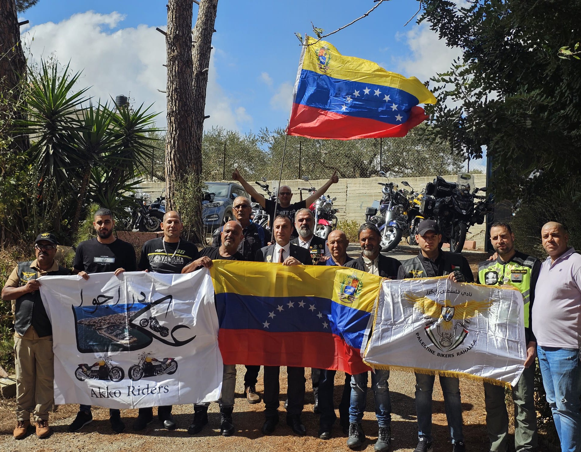 Embajada de Venezuela en Palestina recibió al Grupo de Viajeros Moto Club