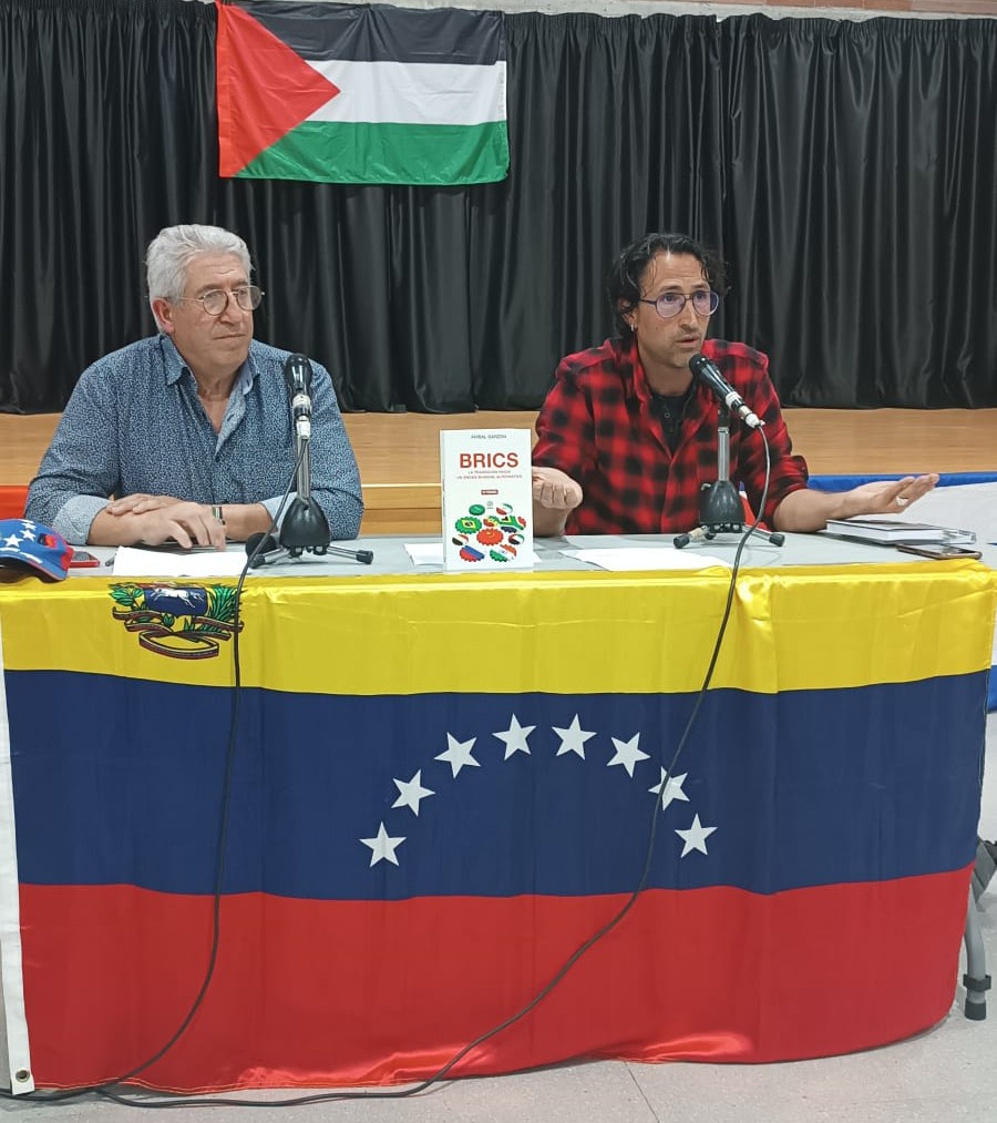 Consulado en Barcelona participa en presentación de libro sobre los BRICS