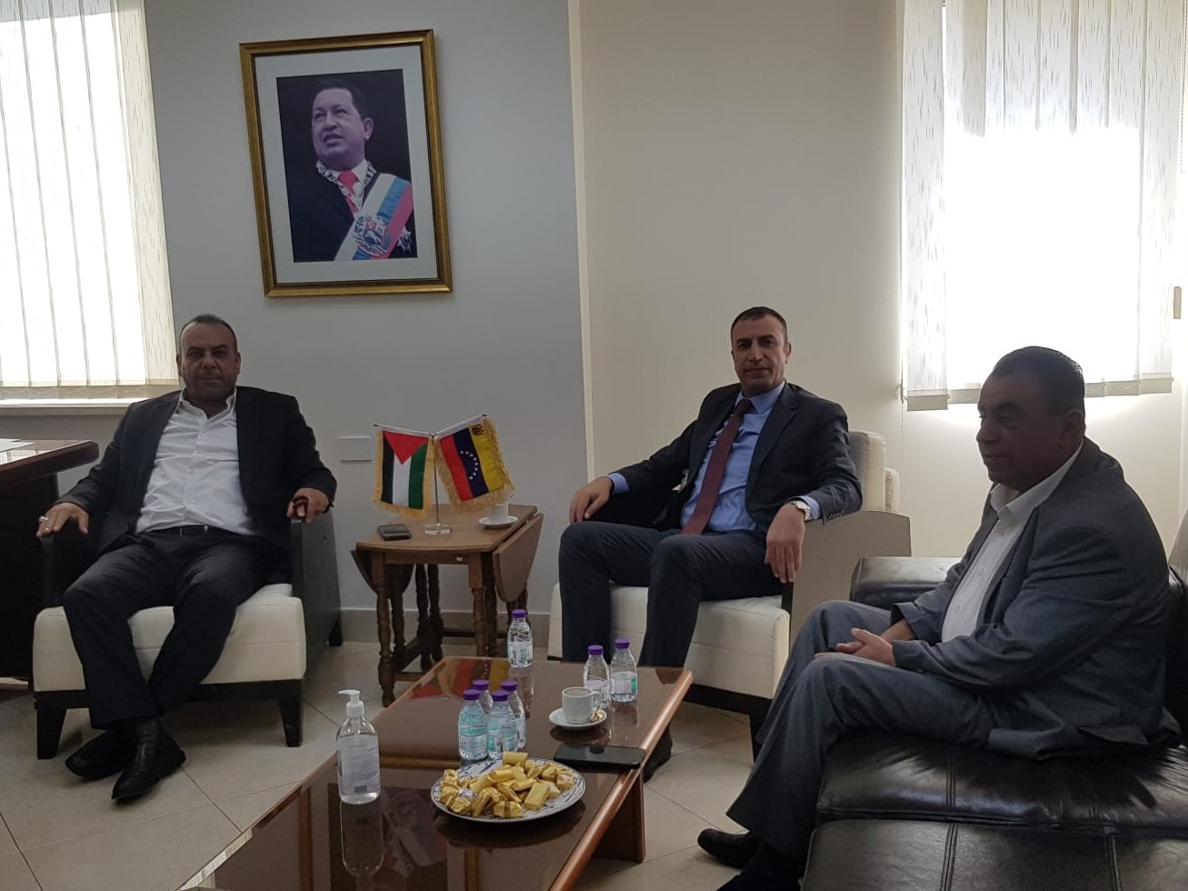 Embajada en Palestina recibió a Presidente de Unión General de Escritores