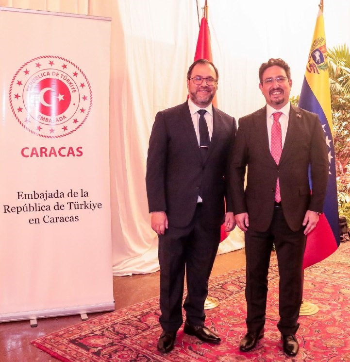 Canciller Yván Gil acompaña en Caracas aniversario de la fundación de Türkiye