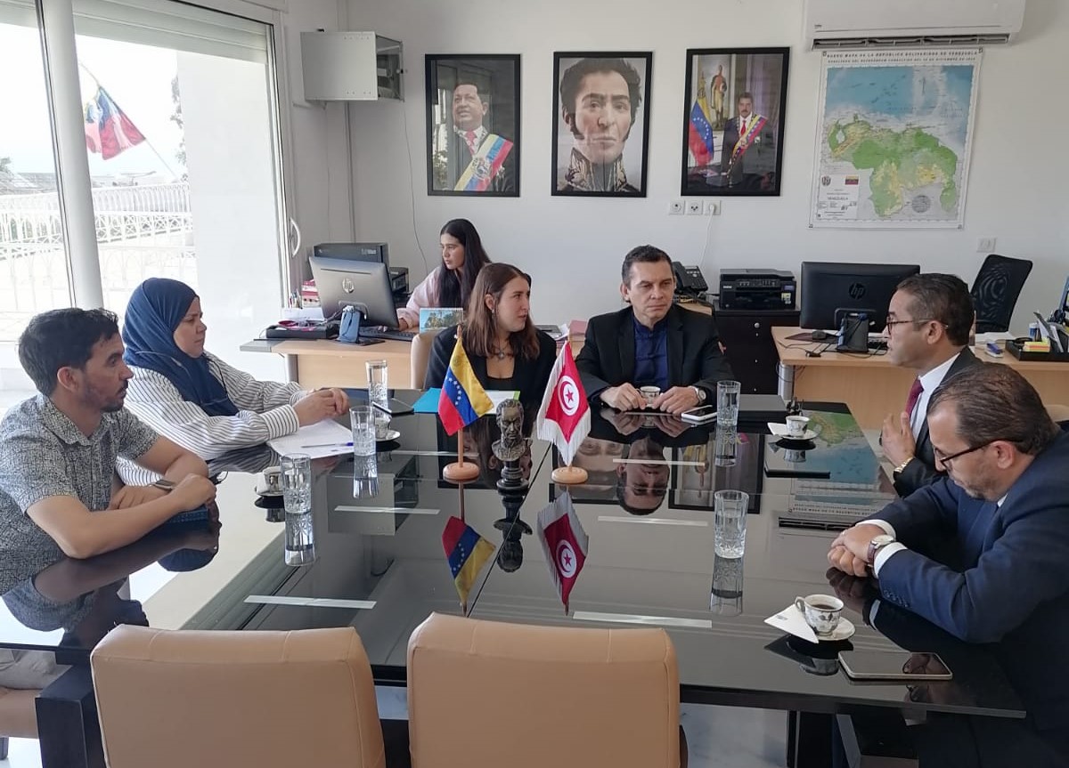 Instalan Equipo Promotor de Internacional Antifascista Capítulo Túnez