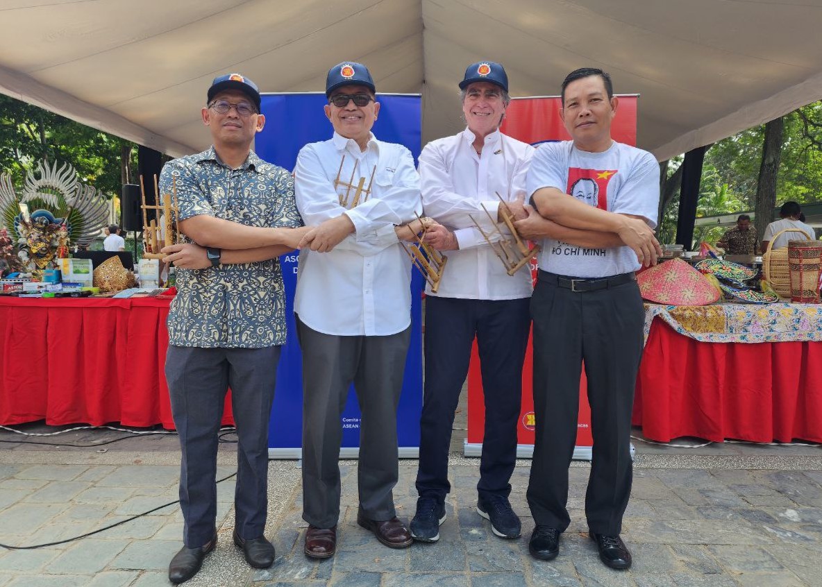 La ASEAN muestra la cultura asiática con bazar gastronómico