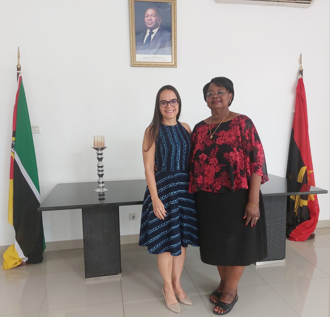 Embajadora de Venezuela en Angola fortalece relaciones con países africanos