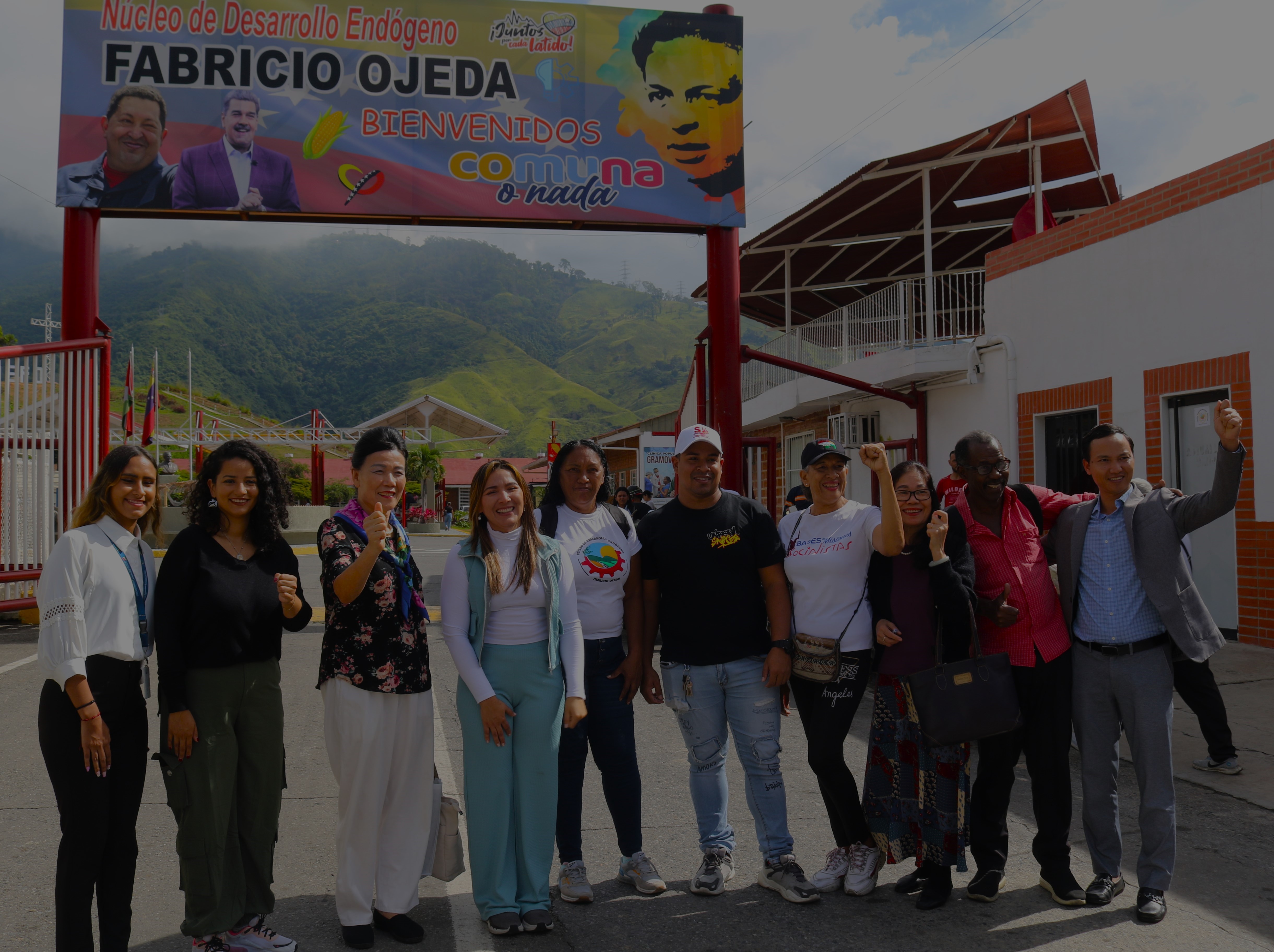 Mujeres de Vietnam conocen espacios construidos en Revolución Bolivariana 