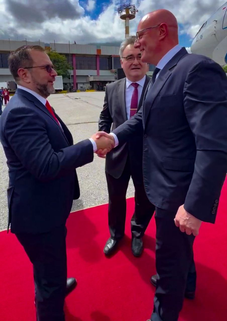 Copresidente ruso de la CIAN arriba a Venezuela