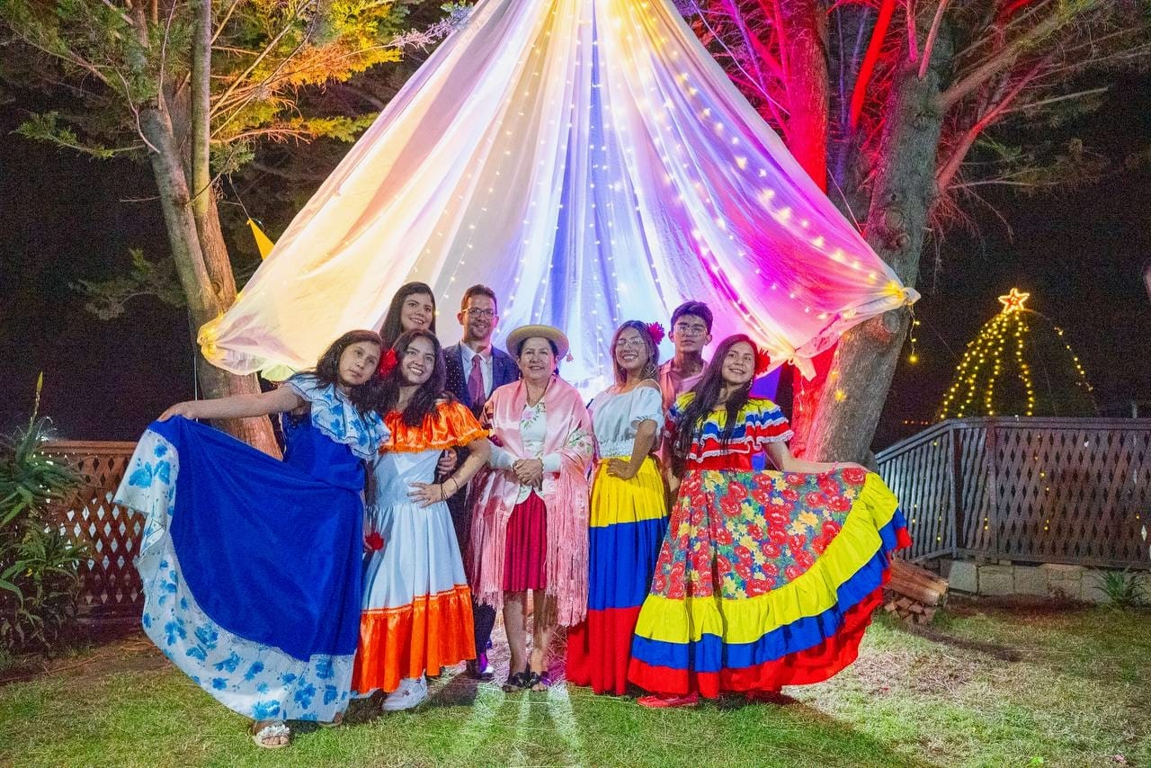 Canciller boliviana participa en nacimiento viviente venezolano