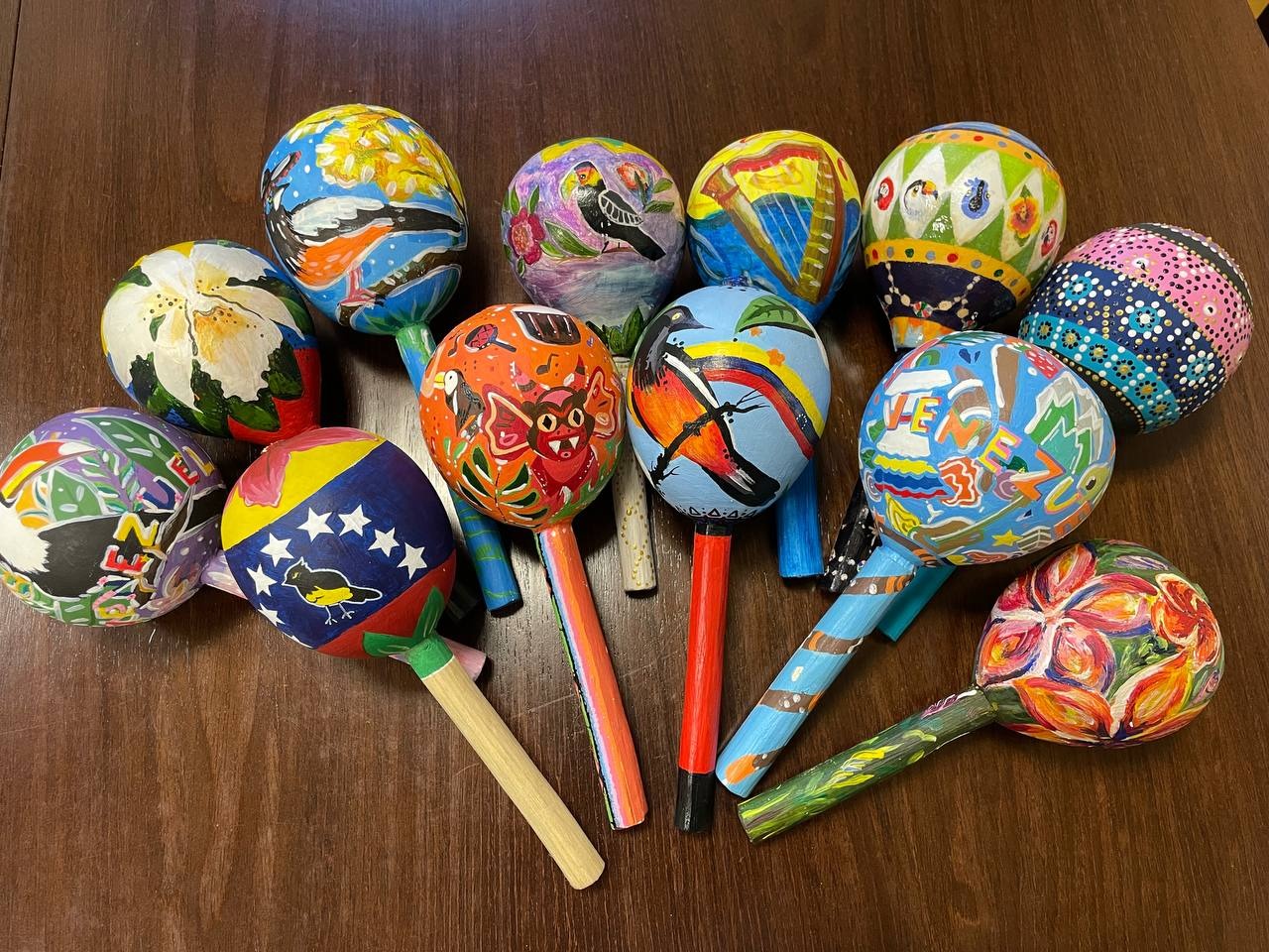 Las maracas venezolanas llenaron de color a Belarús