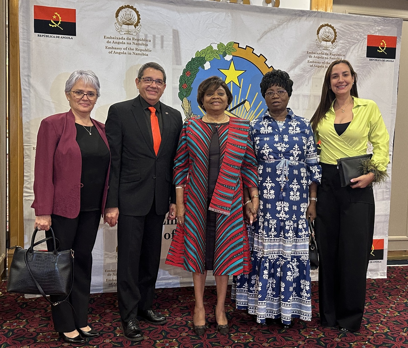 Venezuela acompaña en Namibia evento aniversario de la independencia de Angola