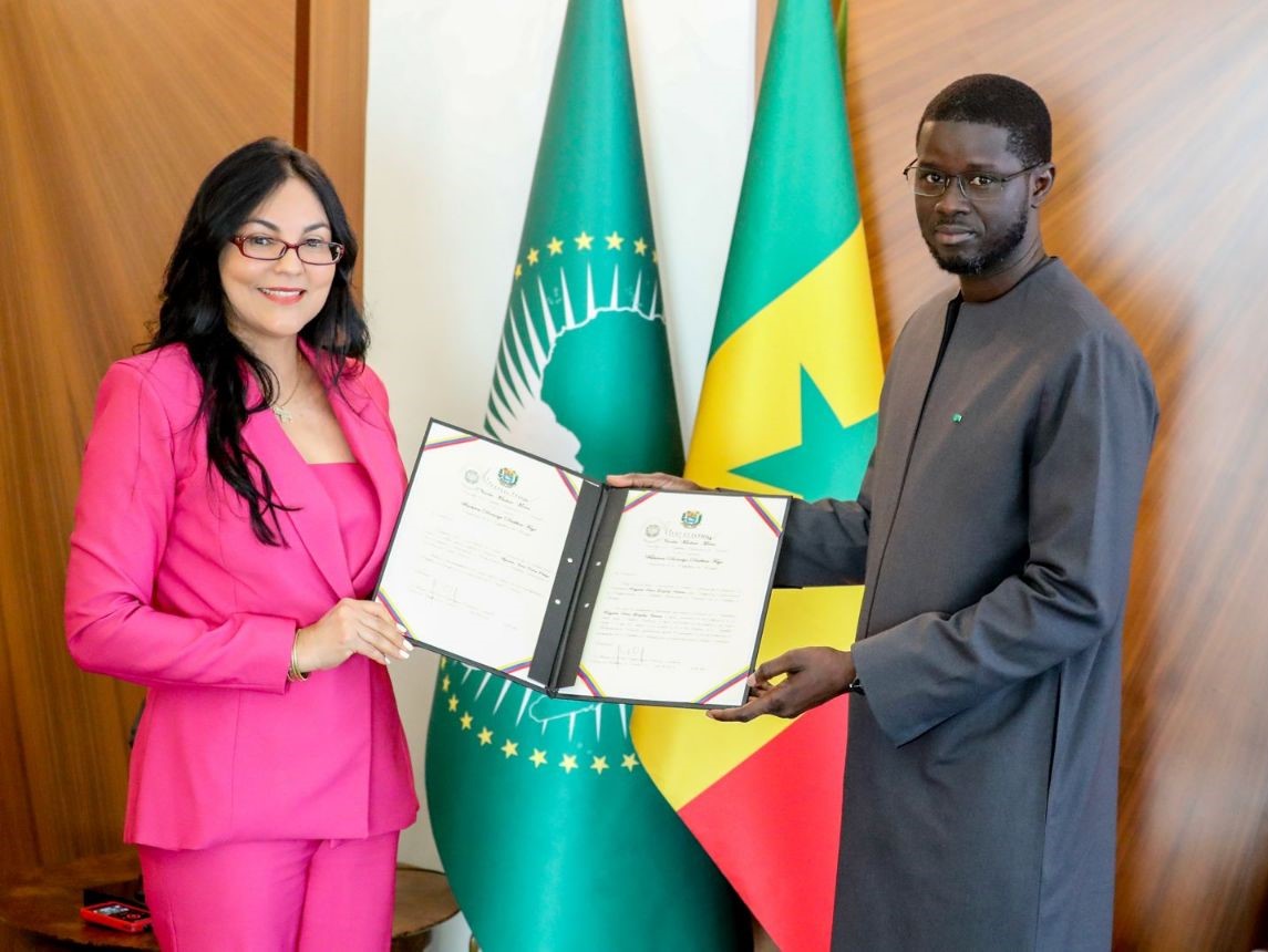 Embajadora de Venezuela designada ante Senegal presenta Cartas Credenciales