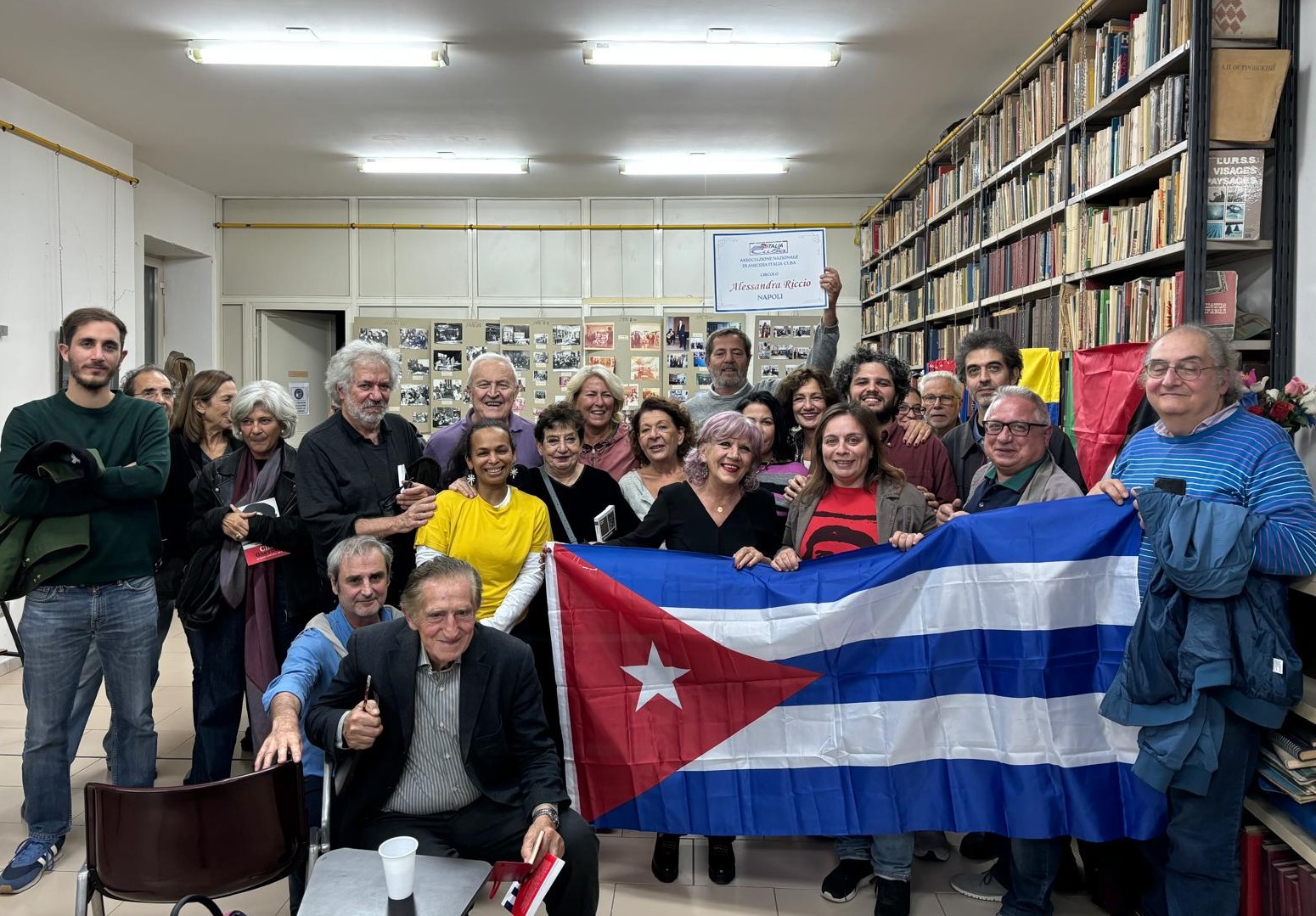Solidaridad con Venezuela en inauguración del Círculo Italia – Cuba en Nápoles
