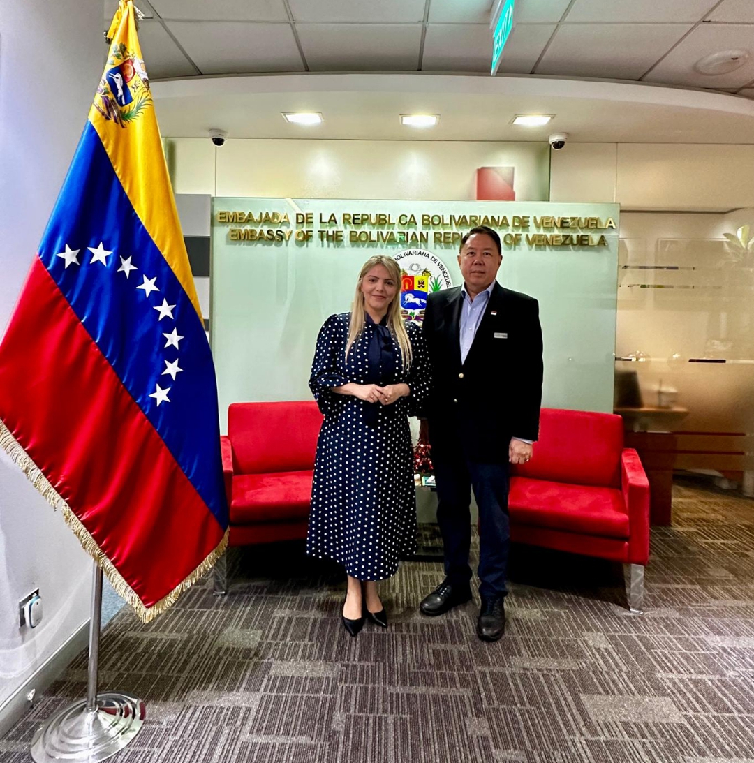 Venezuela promueve cooperación con Centro de Ciudades Habitables de Singapur