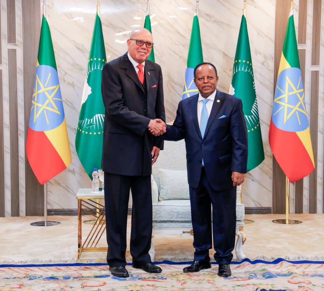 Embajador Eddy Córdova entrega Cartas Credenciales ante Gobierno etíope