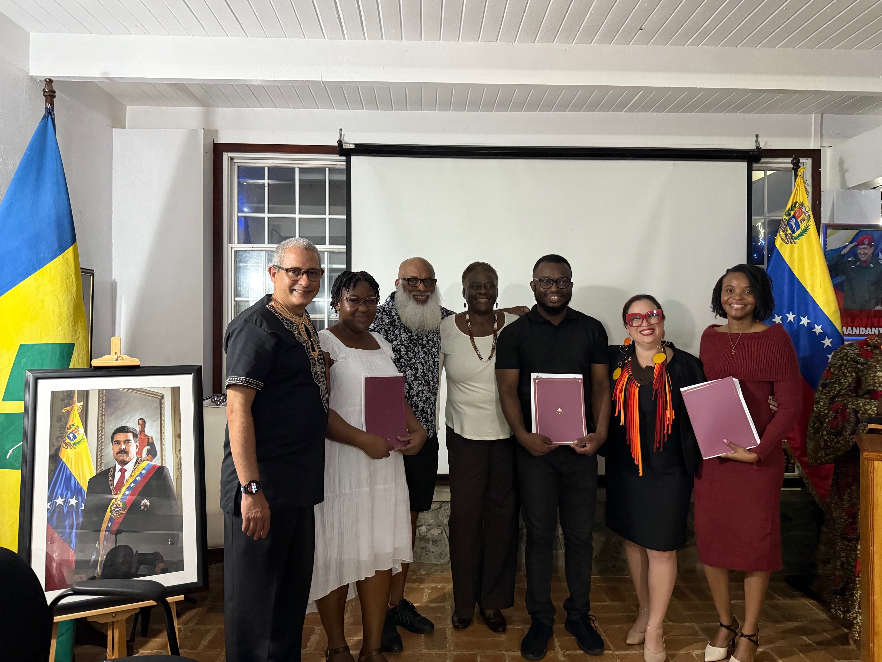 Venezuela y San Vicente y las Granadinas celebran 43 años de relaciones