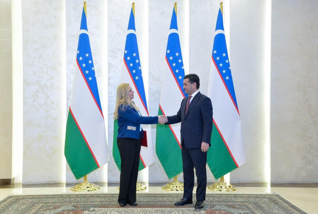 Embajadora de Venezuela presenta Cartas Credenciales al Canciller de Uzbekistán