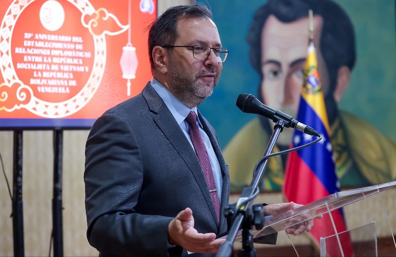 Canciller Yván Gil: Venezuela y Vietnam se escriben con V de victoria