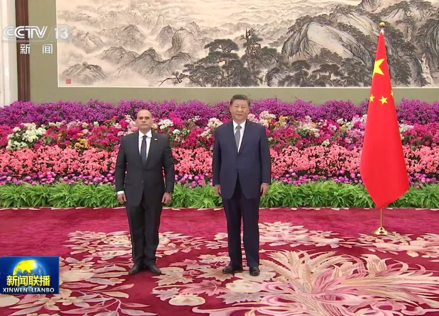 Embajador Remigio Ceballos presentó Cartas Credenciales al Presidente Xi Jinping