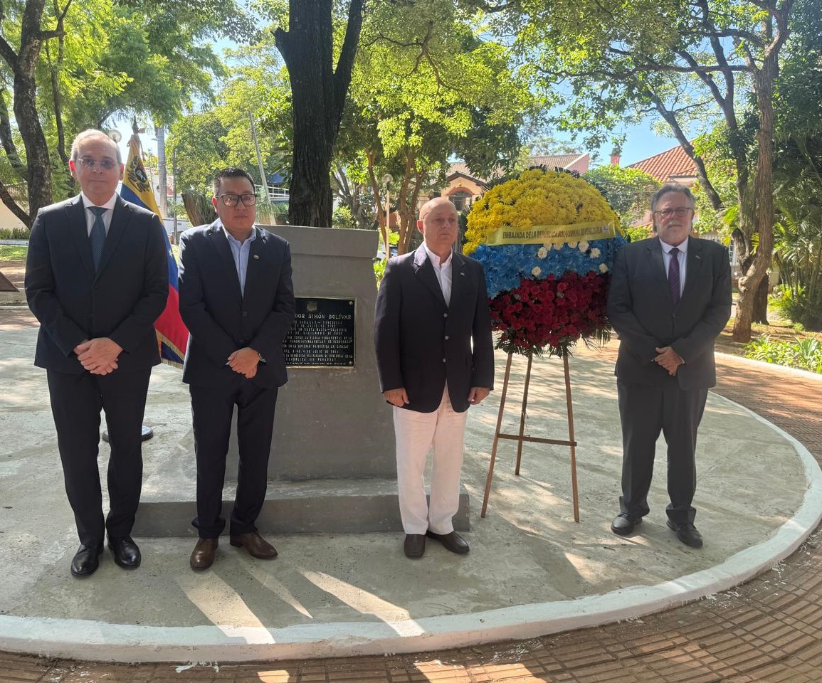 En Asunción conmemoran 194° aniversario del fallecimiento del Padre de la Patria