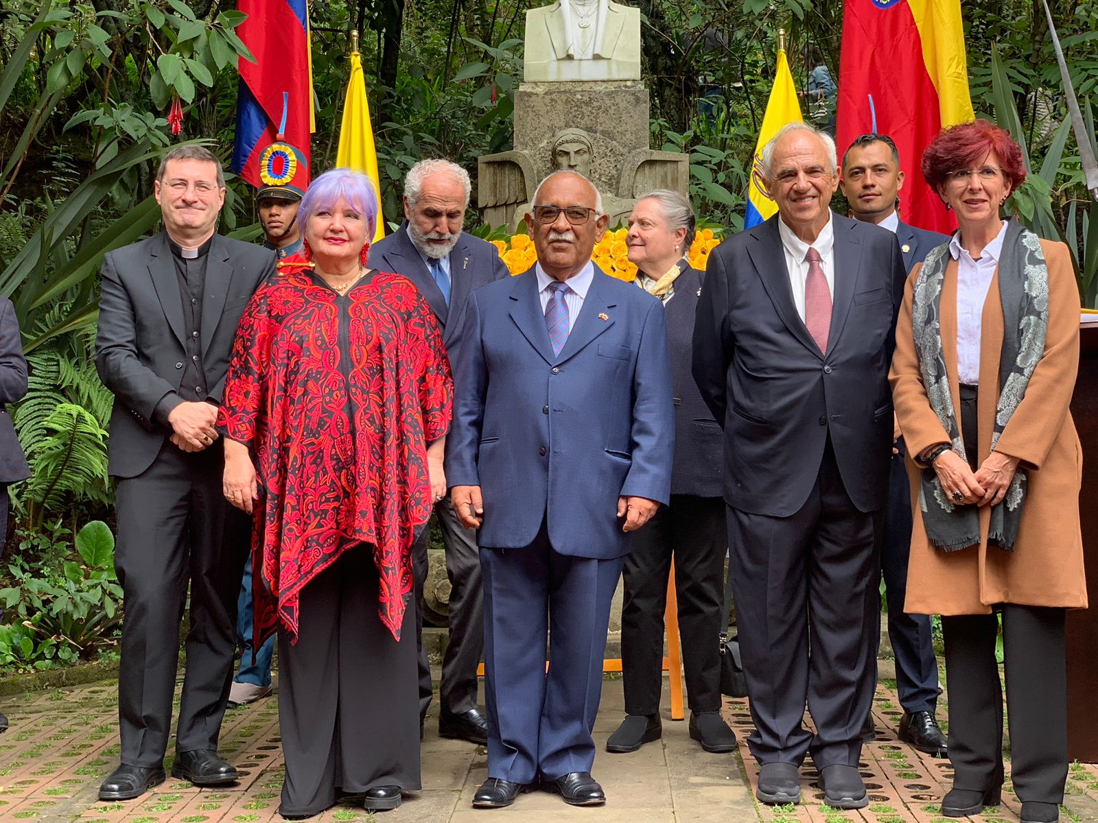 Embajada en Colombia conmemoró 194 años del paso a la inmortalidad de Bolívar