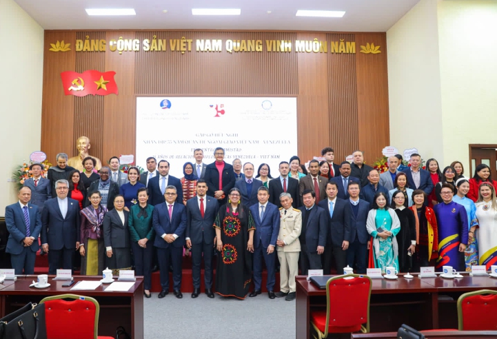 Venezuela y Vietnam reafirman amistad y cooperación a 35 años de relaciones