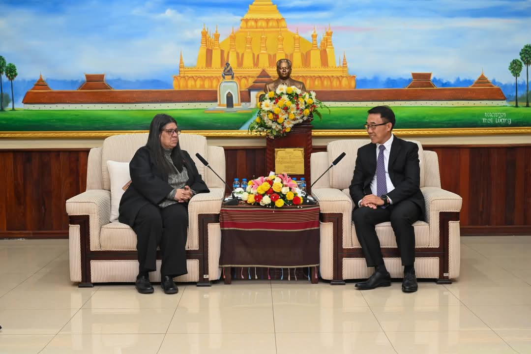 Viceministra Tatiana Pugh visita Partido Popular Revolucionario de Lao