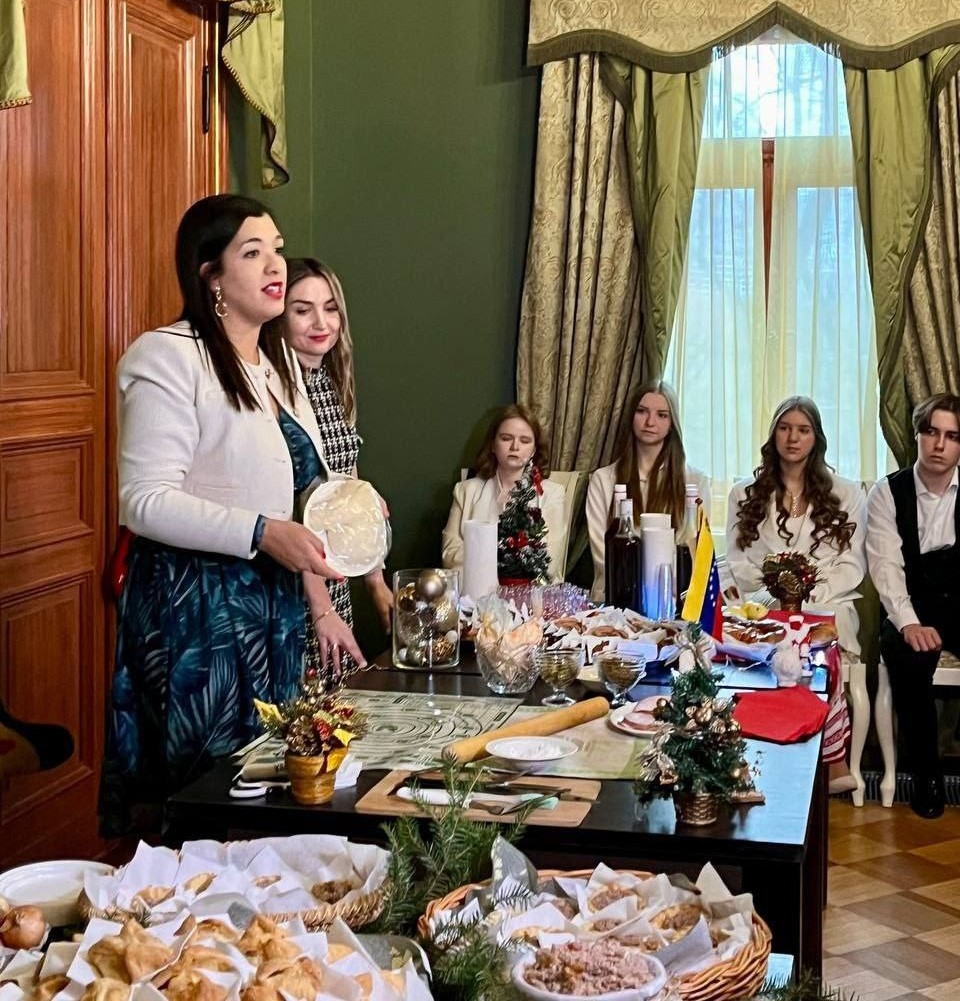 Aguinaldos y gastronomía venezolana llegan a Minsk