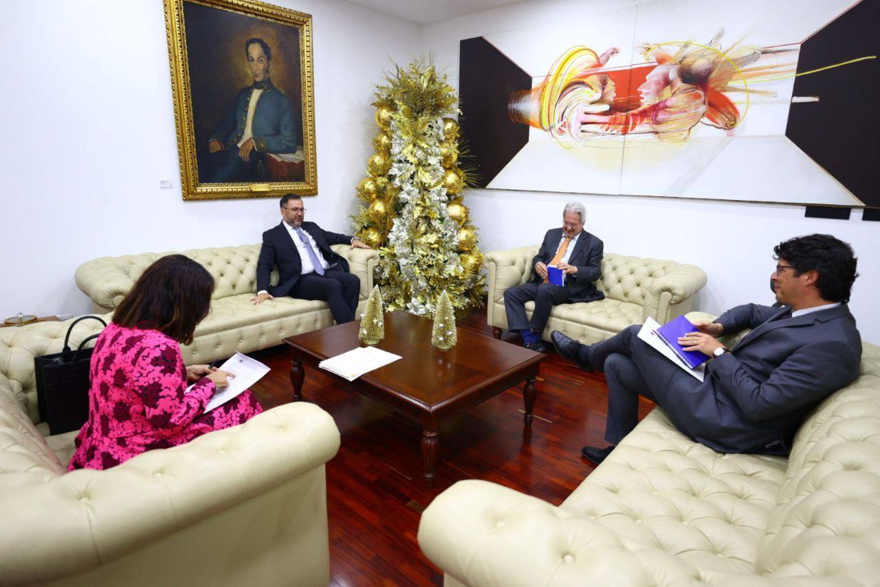 Venezuela limita personal diplomático de Países Bajos, Francia e Italia