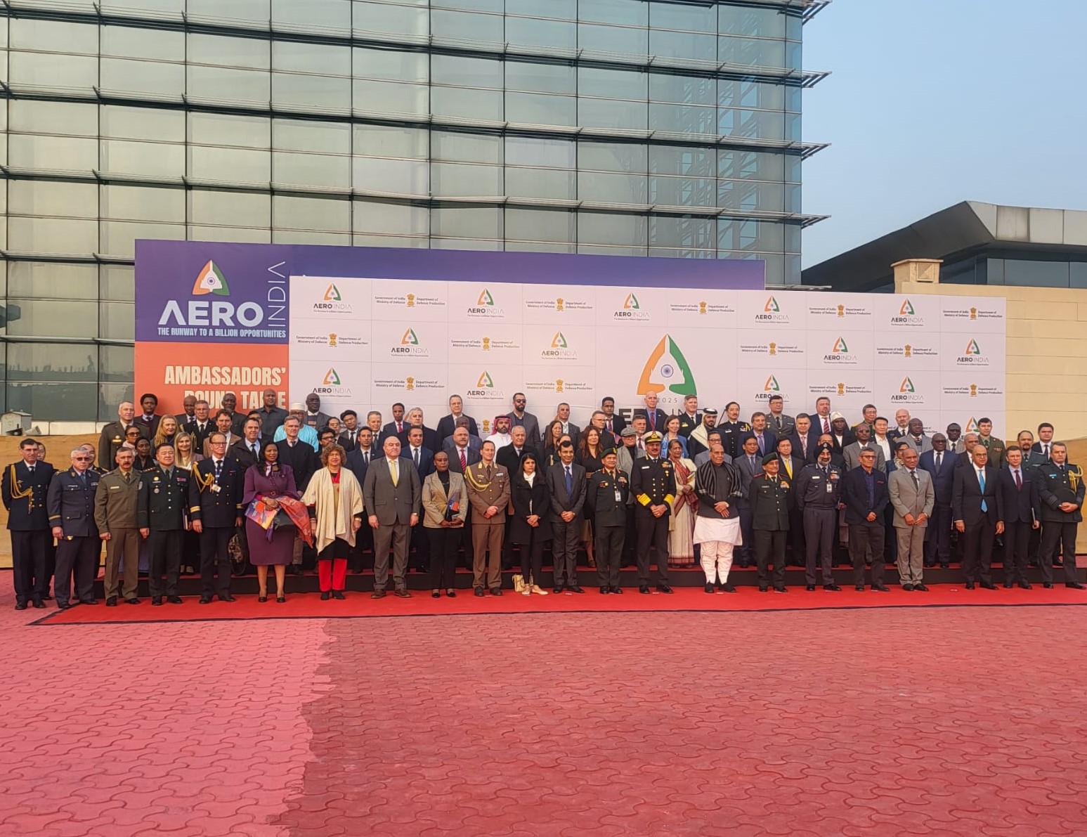 Embajadora Capaya Rodríguez asiste a presentación de evento “Aero India 2025”