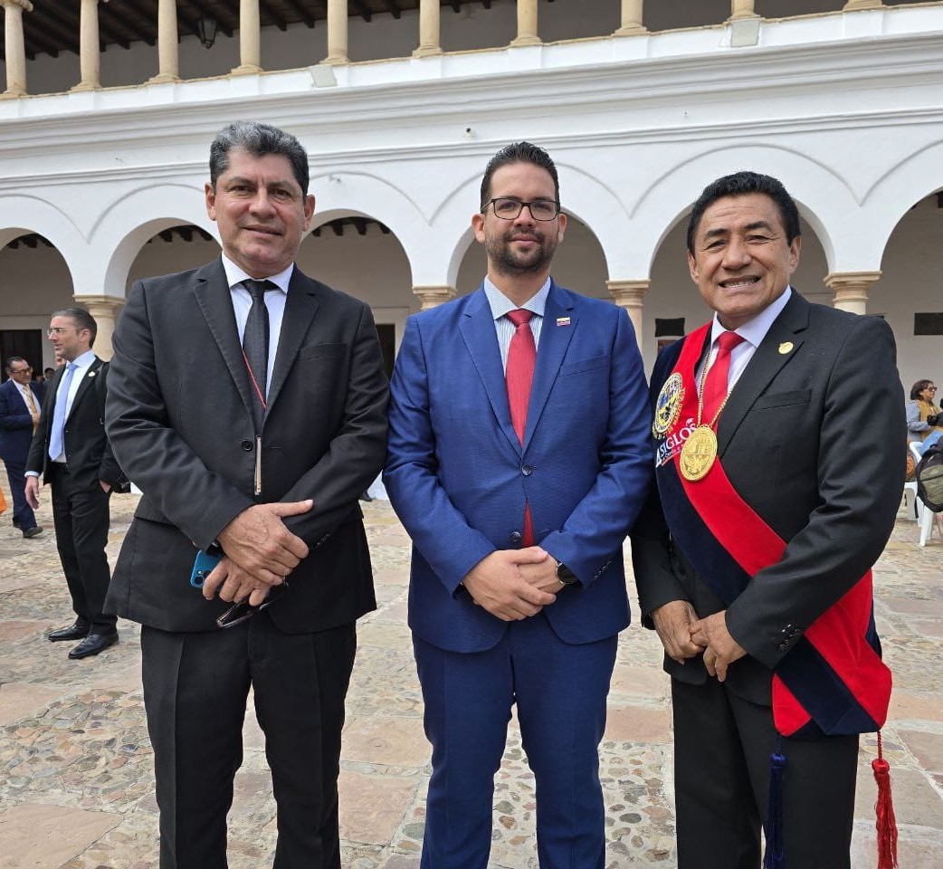 Embajador de Venezuela en Bolivia promueve cooperación universitaria bilateral