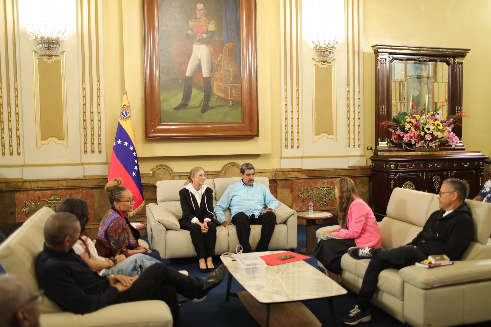 Presidente Maduro recibe a familiares de la lideresa Piedad Córdoba