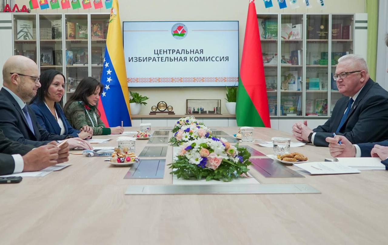 Observadores del Consejo Nacional Electoral participan en Elecciones en Belarús