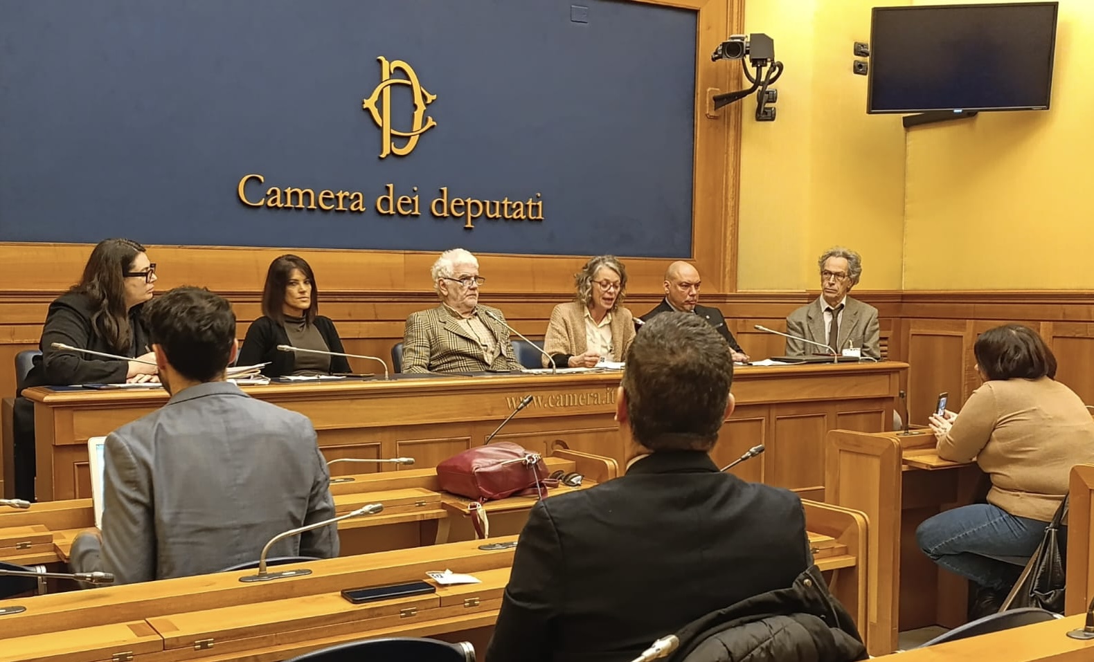 Intelectuales debaten en Italia logros del Gobierno Bolivariano de Venezuela