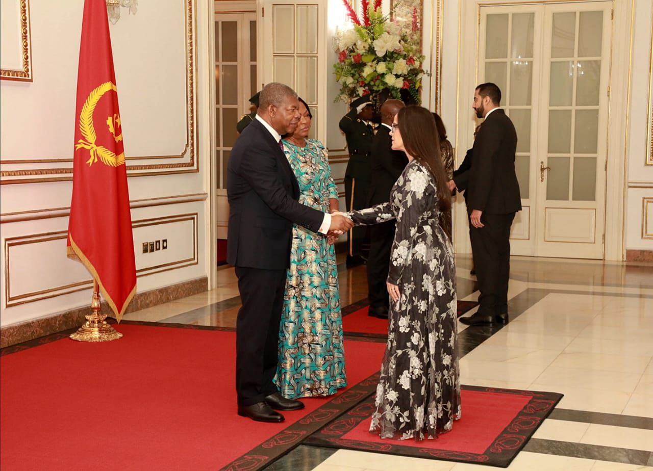 Embajadora de Venezuela en Angola saluda al Presidente João Lourenço