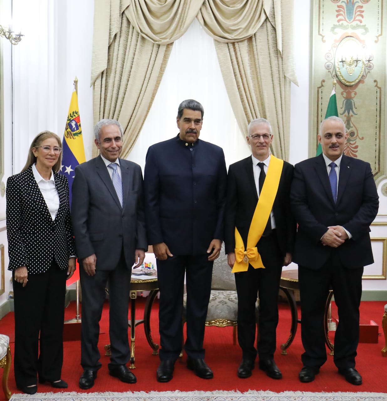 Venezuela y Argelia resaltan la trayectoria del embajador Yacine Hadji