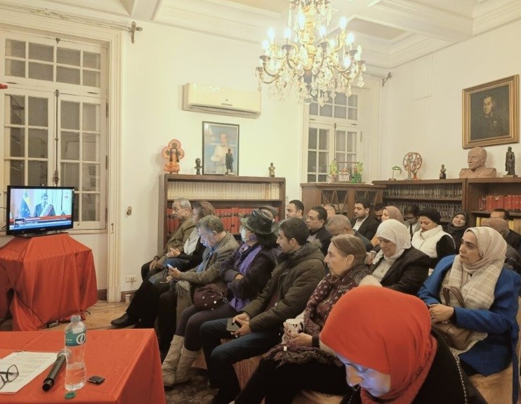 Embajada en Egipto comparte alegría por juramentación del presidente Maduro