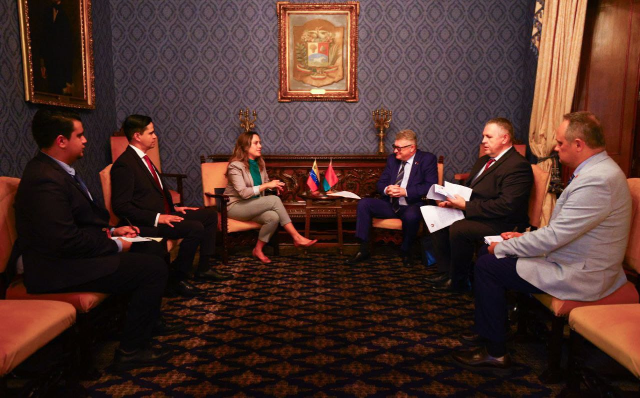 Venezuela revisa relaciones de cooperación y hermandad con Serbia y Belarús