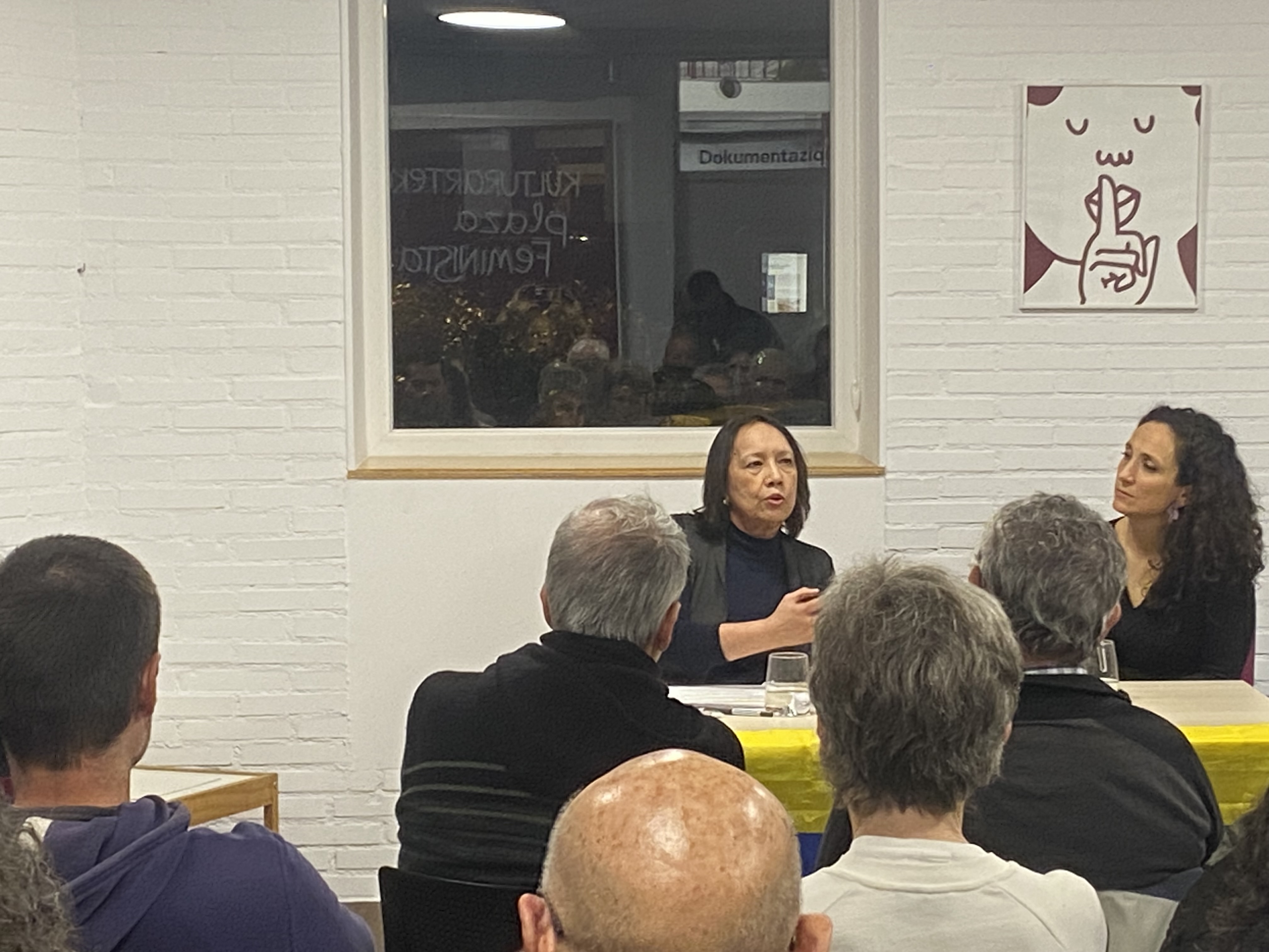 Charla en Hernani sobre la actualidad de Venezuela