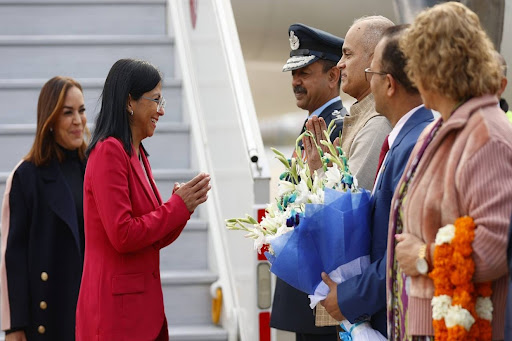 Vicepresidenta Delcy Rodríguez arriba a Nueva Delhi