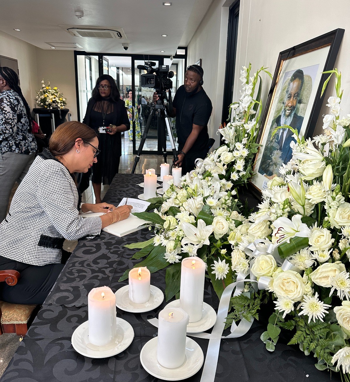 Venezuela firma Libro de Condolencias de Primer Presidente de Namibia Sam Nujoma