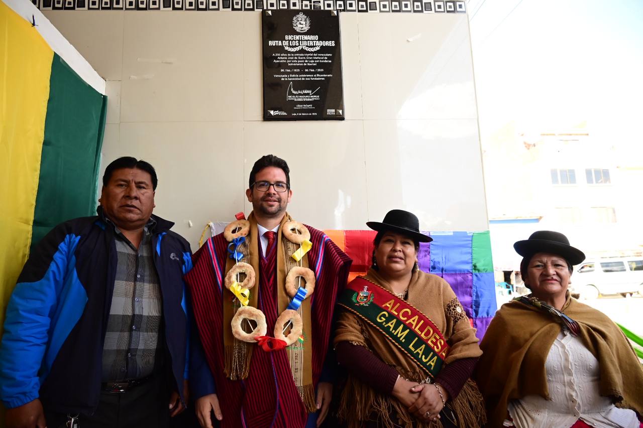 Venezuela devela placa en Laja por Bicentenario de la Ruta de los Libertadores