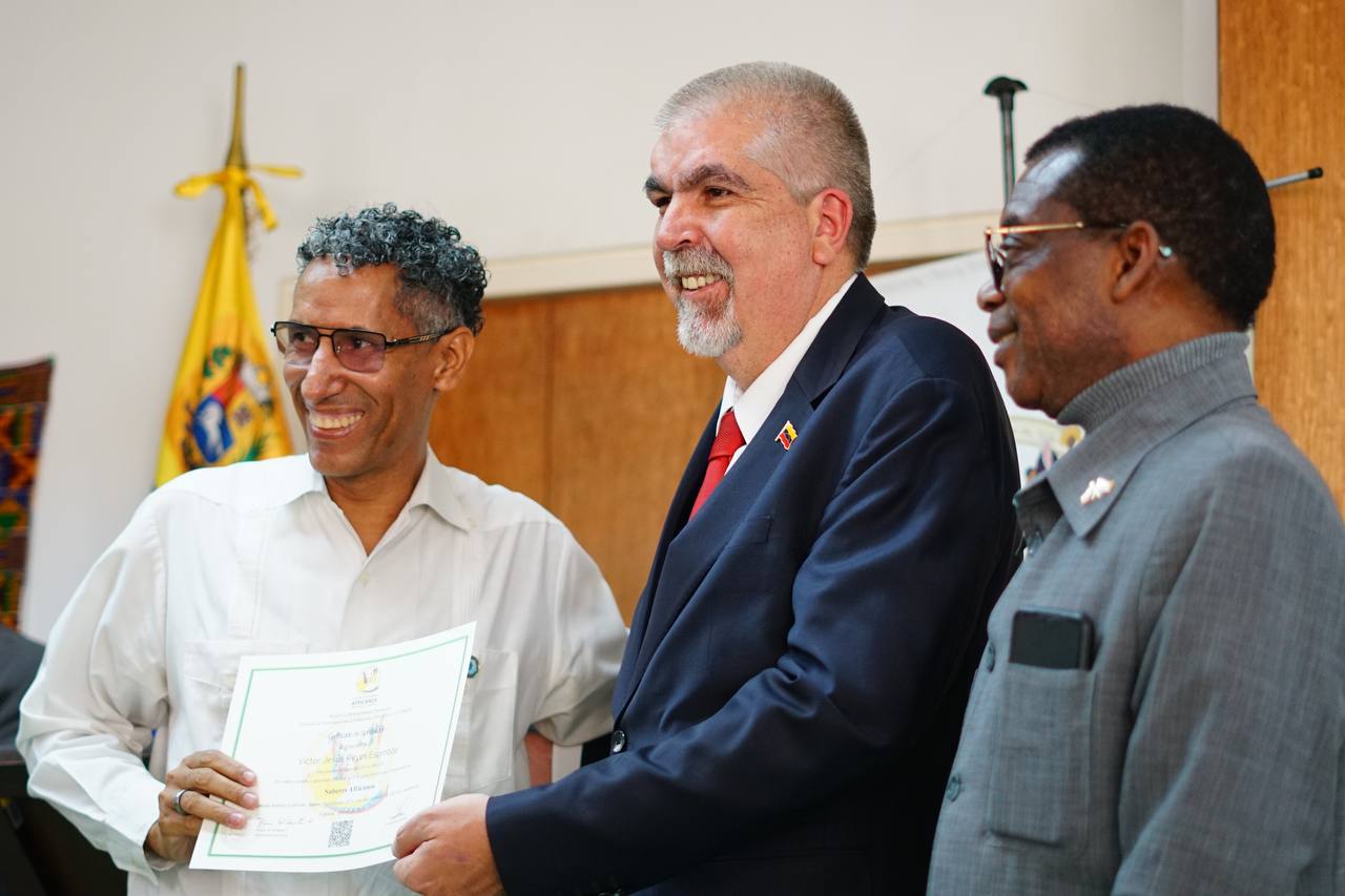 Centro de Saberes gradúa especialistas en temas de Egipto, África y el Caribe