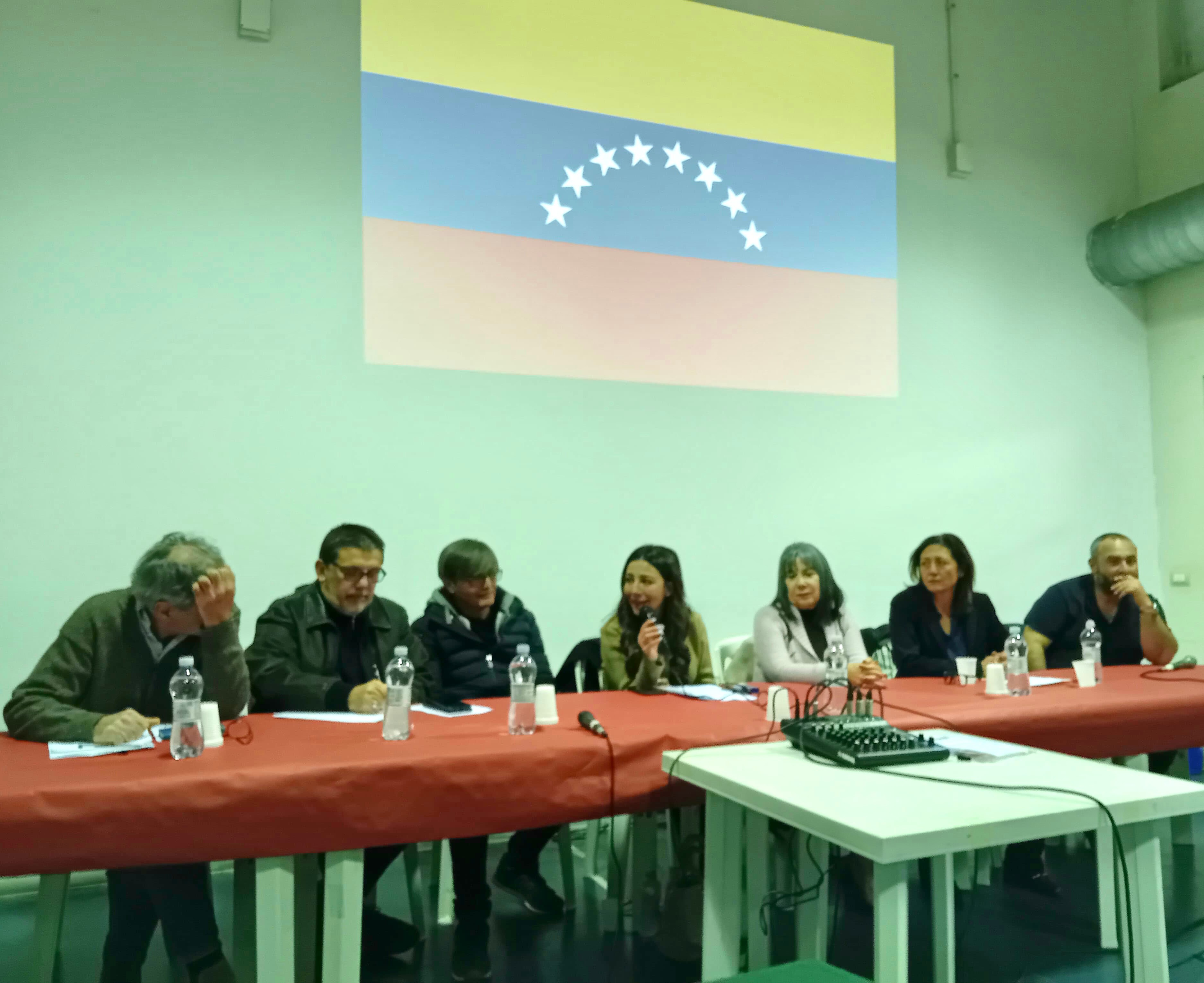 En Italia se evidencian los logros de la Revolución Bolivariana