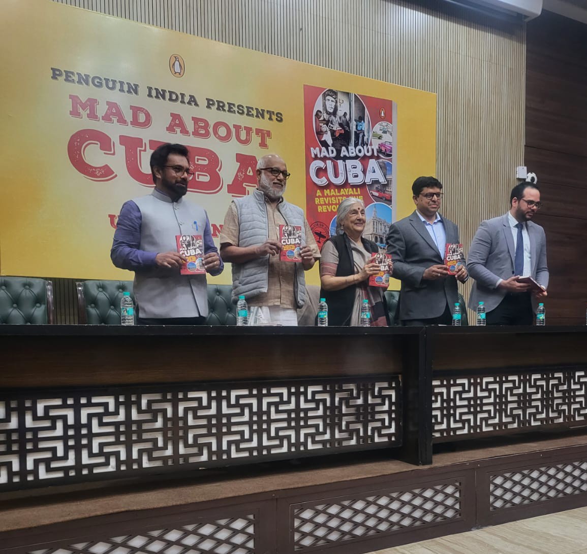 Embajadora Capaya Rodríguez asiste a presentación de libro sobre Cuba en India