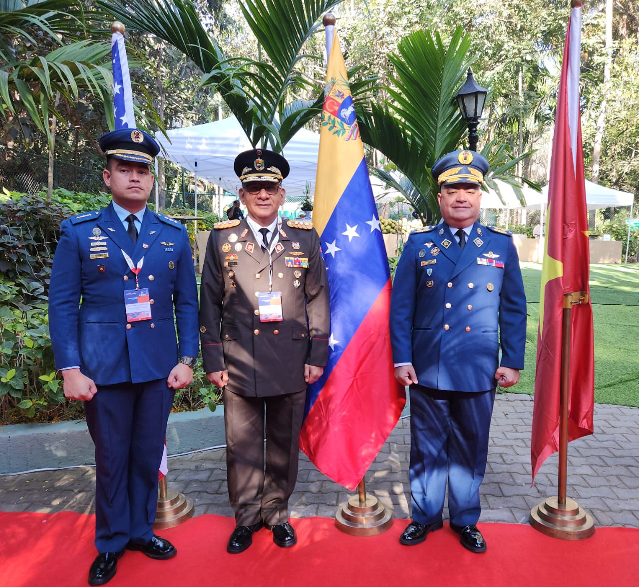 Delegación venezolana participa en Aero India 2025