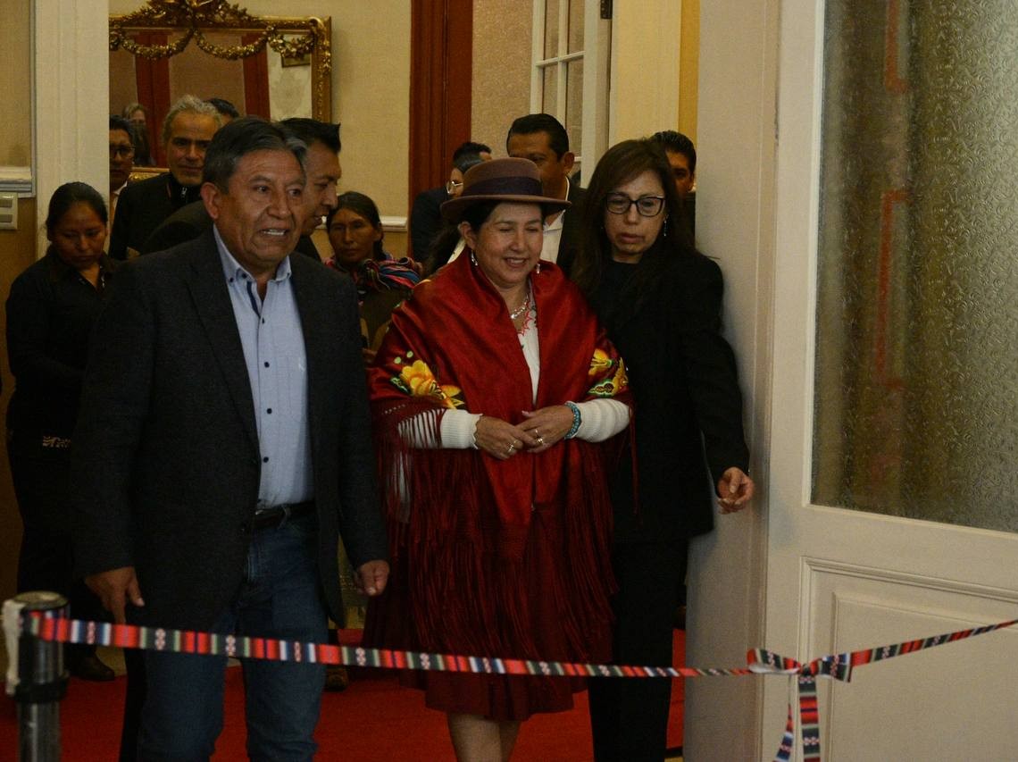 Embajador Trómpiz asiste a presentación de Catálogo de Productos de Hoja de Coca