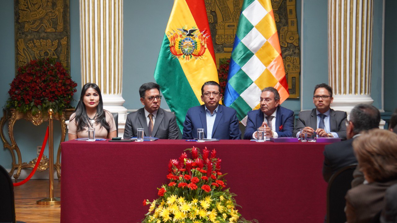 Venezuela participa en lanzamiento de Octava Feria Internacional en La Paz