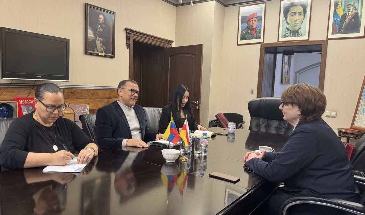 Comisionada de Derechos del Niño de Osetia del Sur visita Embajada venezolana