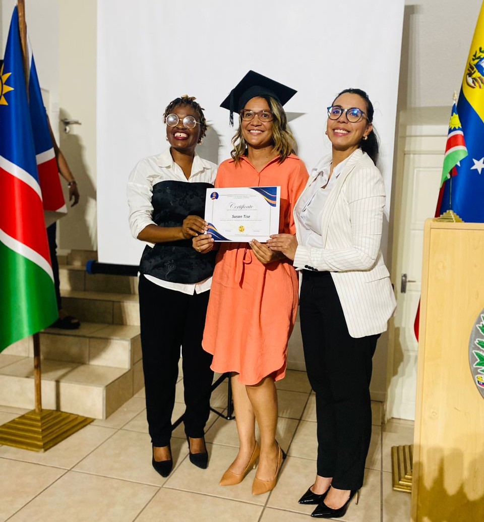 Embajada en Namibia celebra graduación del Curso de Español y Cultura Venezolana
